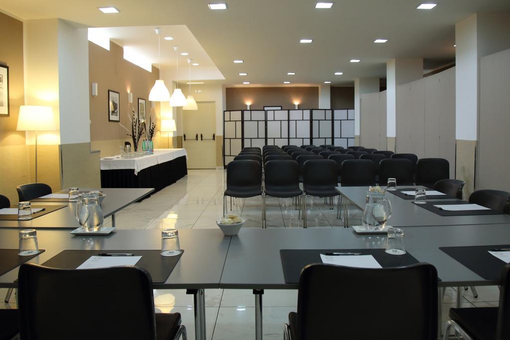 Hotel Stelle The Businest Neapel
